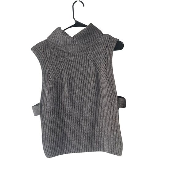 J.O.A. Los Angeles Large Gray Turtleneck Sleeveless Cable Knit Poncho Sweater - Picture 6 of 9